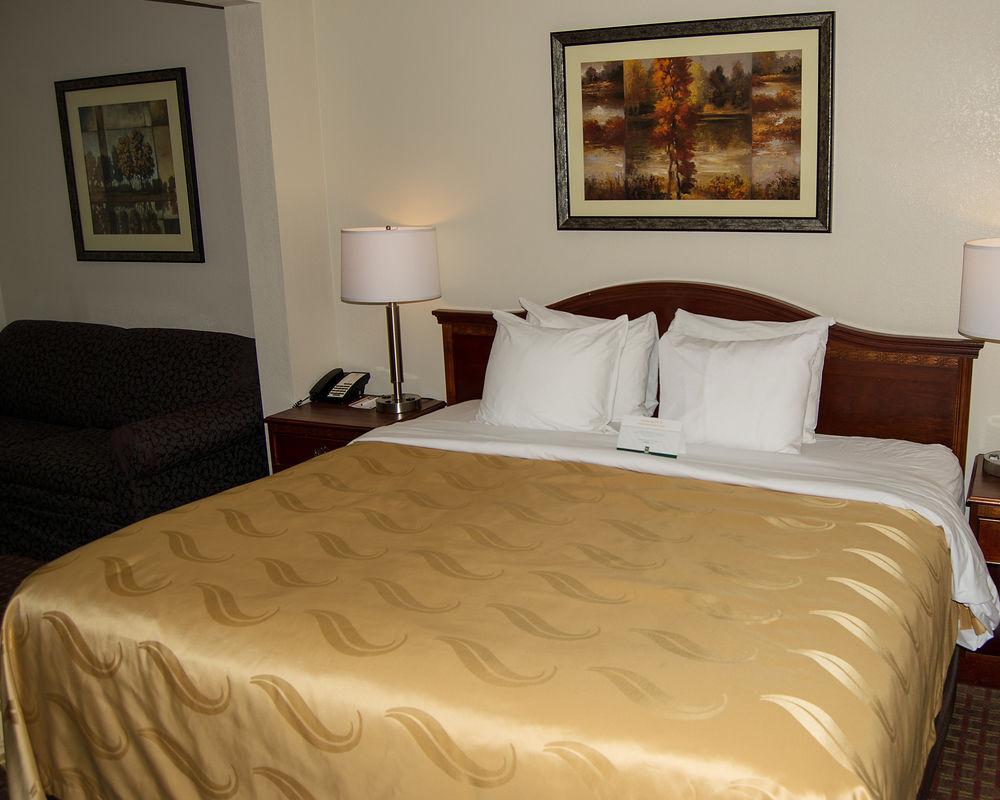 Quality Inn & Suites Lexington Near I-64 And I-81 Timber Ridge Exteriör bild