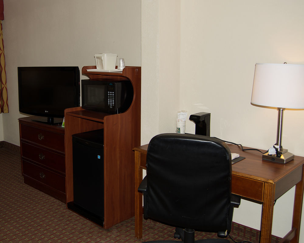 Quality Inn & Suites Lexington Near I-64 And I-81 Timber Ridge Exteriör bild