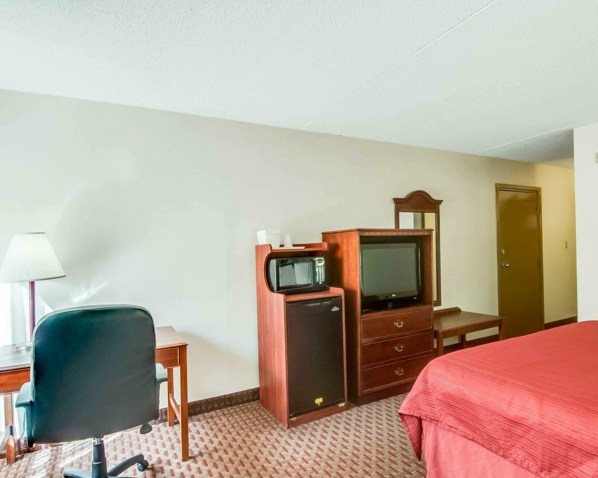 Quality Inn & Suites Lexington Near I-64 And I-81 Timber Ridge Exteriör bild