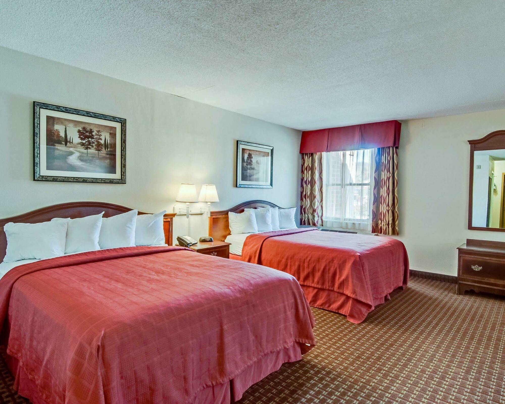 Quality Inn & Suites Lexington Near I-64 And I-81 Timber Ridge Exteriör bild