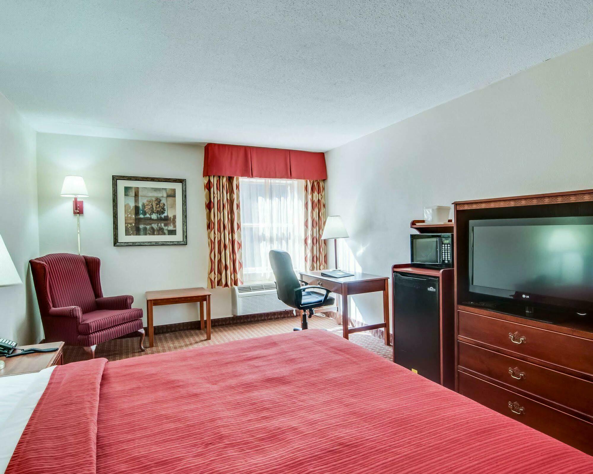 Quality Inn & Suites Lexington Near I-64 And I-81 Timber Ridge Exteriör bild