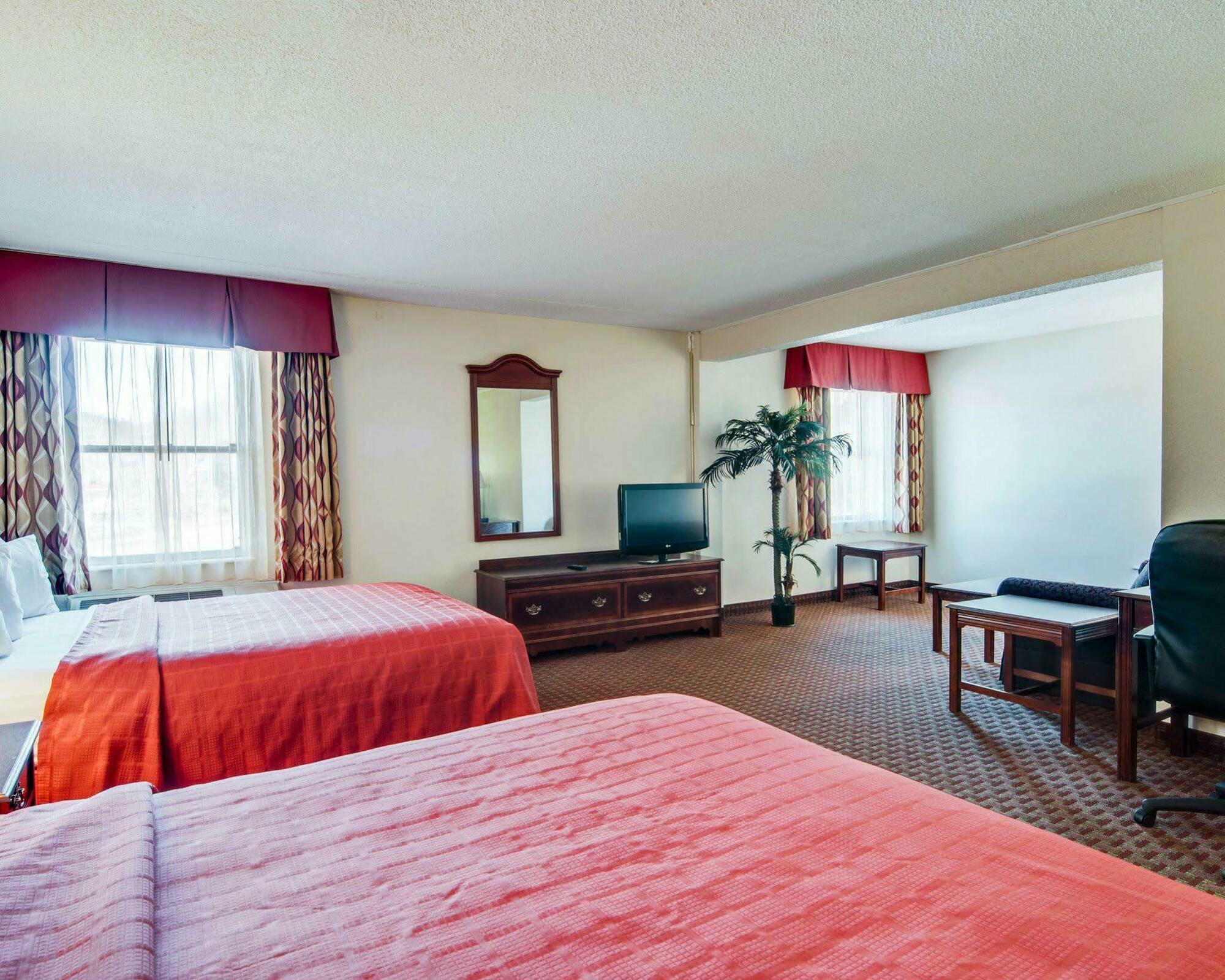 Quality Inn & Suites Lexington Near I-64 And I-81 Timber Ridge Exteriör bild